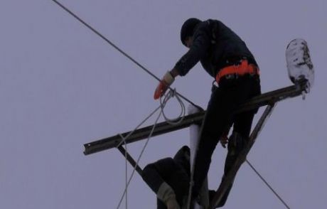 Elektrikçilerin Zorlu Kış Mesaisi
