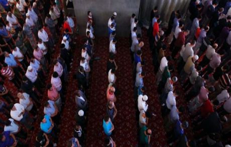 'öğretmenler Cuma Namazı Kılmak İstiyor'
