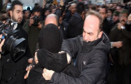 Fransa'ya Destek Yürüyüşünde Olay