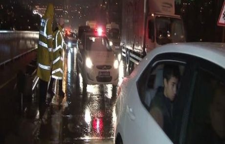 Polis Köprüde Kutlamaya İzin Vermedi