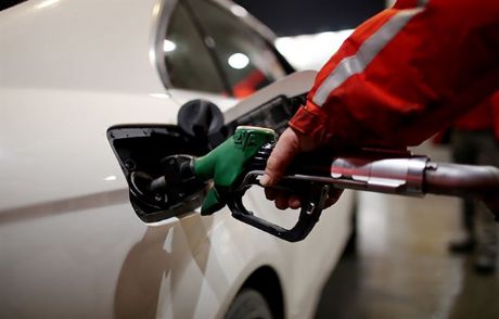 2015'te Petrol 50 Dolar Seviyesine Gelebilir