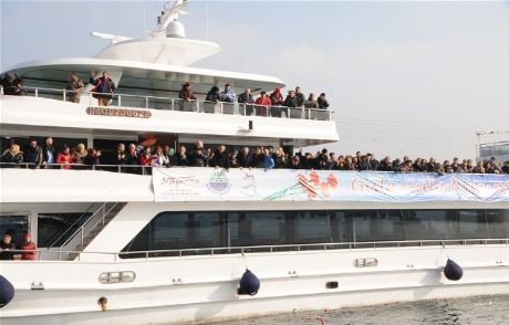 Nazım Karanfillerle Uğurlandı