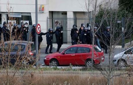 Paris'te Yeni Rehine Krizi Yürekler Ağza Geldi