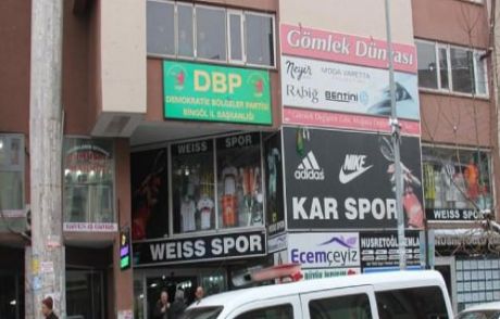 Bingöl'de Dbp İl Binasına Ateş Açıldı