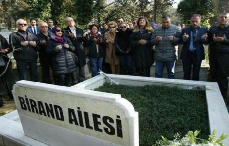 Mehmet Ali Birand Mezarı Başında Anıldı