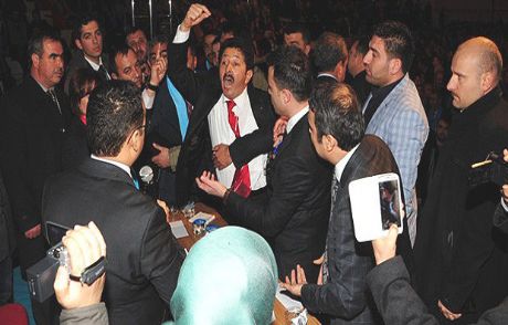 Ak Parti İl Kongresinde Olay Çıktı