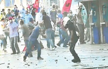 Hakim'den Şahbaz'a 'iyi Günler Ahmet Bey'