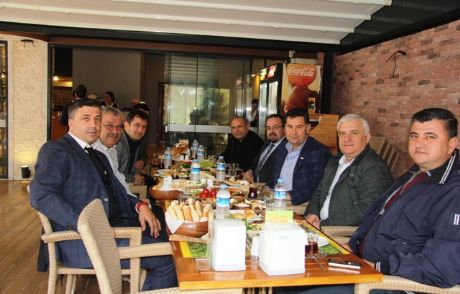 Başkan Kocadon Esnafla Bir Araya Geldi