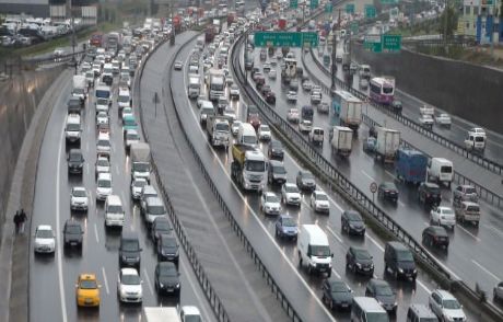 İstanbul'da Pazar Günü Yol Çalışması