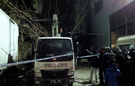 Eyüp'te Toprak Kayması