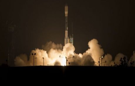 Nasa Sonunda Delta 2'yi Fırlattı