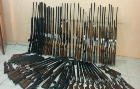 Hakkari'de Çok Sayıda Silah Ele Geçirildi