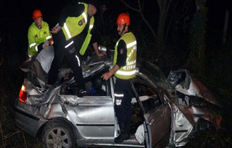 Sakarya'da Otomobil Devrildi: 2 Ölü