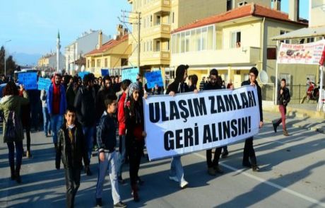 Ulaşım Zammına Öğrencilerden Tepki