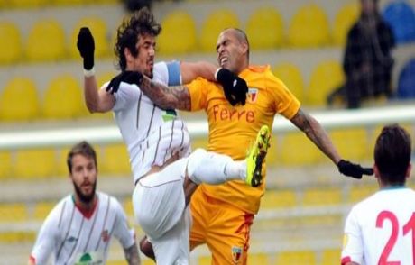 Kayserispor İzmir'de Ağır Yaralı!
