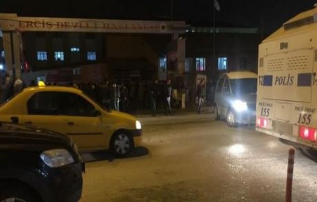 Van'da Bıçaklı Kavga: 1 Ölü, 3 Yaralı!