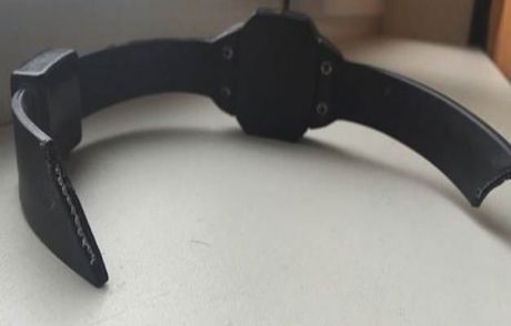 Elektronik Kelepçesini Söküp Attı