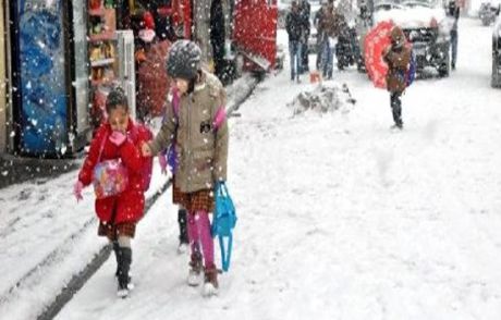 Kar Yağışı Nedeniyle Eğitime Ara Verildi!