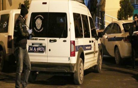 Beyoğlu'nda Polis Aracına Kurşun İsabet Etti