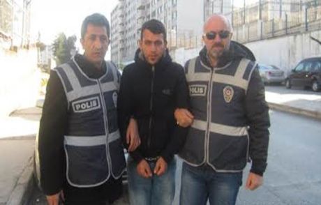 'komiser Ahmet' Yalanıyla Dolandırdı