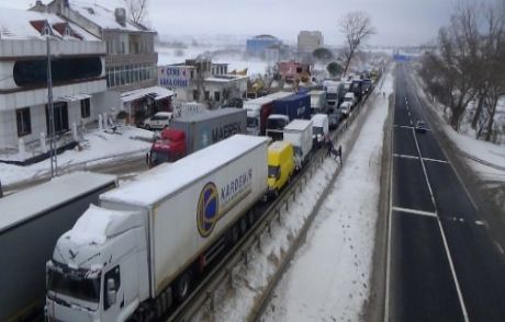 E-5'te 10 Kilometrelik Araç Kuyruğu