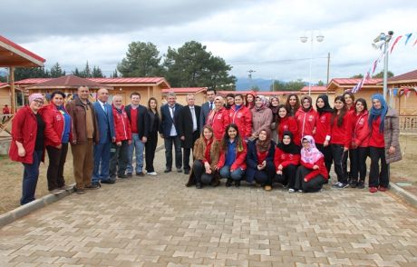Yeşilay Kış Kampında Bir Araya Geldiler