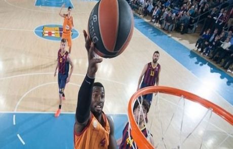 Aslan Barcelona'da Yıkıldı!