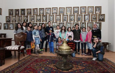 Öğrenciler Ptt Müzesi'ni Ziyaret Etti