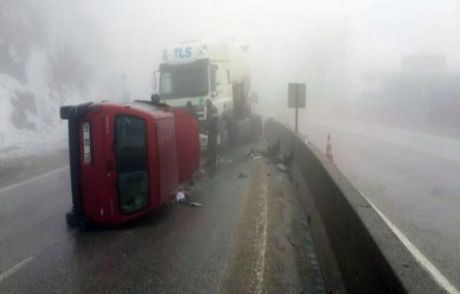 Bolu Dağı'nda Yoğun Sis Kaza Getirdi