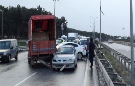 İstanbul'da 10 Araç Birbirine Girdi