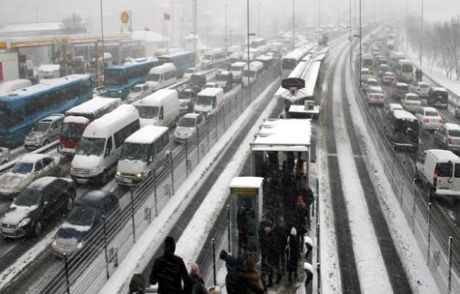 İstanbul'da Yoğun Kar Yağışı Uyarısı