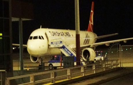 Ünlüleri Taşıyan Uçak Çorluya İndi