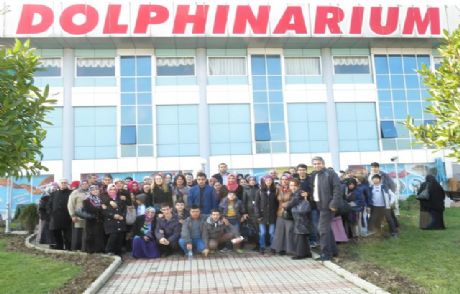 Engelliler Dolphinarium'da