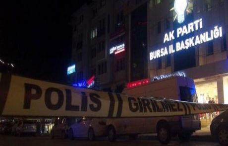 Ak Parti İl Binası Önünde Bomba Paniği!