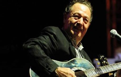 Konser İçin Kayahan'a Özel Tedavi