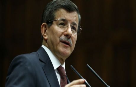 Davutoğlu Ünlü İsme Dava Açtı