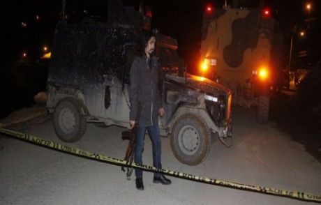 Hakkari'de Askeri Araç Devrildi: 3 Yaralı!