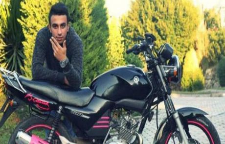 Motosikletli Liselilere Otomobil Çarptı: 1 Ölü
