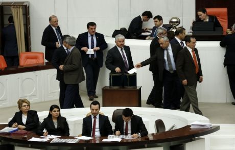 Tbmm'de Aym'ye Yeni Üye Seçildi