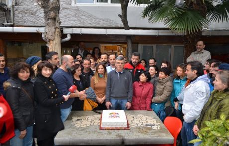 Akut 19 Yaşında