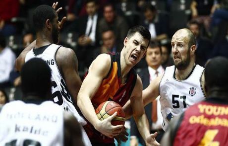 Beşiktaş Galatasaray Derbisi Nefes Kesti