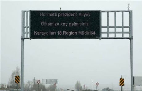 Kars'ta İlham Aliyev'e Büyük Sürpriz!