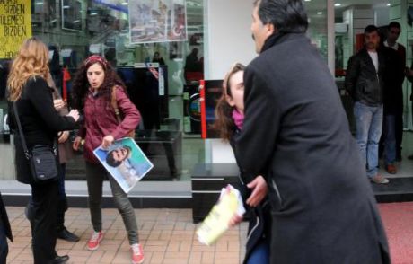 Akp'ye Yumurtalı Protesto
