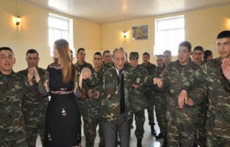 Zafer Azerbaycan'da Da Kutlandı