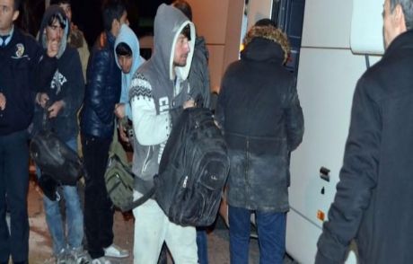 Belıkesir'de 62 Kaçak Göçmen Yakalandı