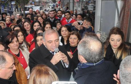 Gürsel Tekin Erdoğan'a Yüklendi