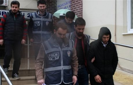 Kpss Şüphelileri Ankara'ya Götürüldü