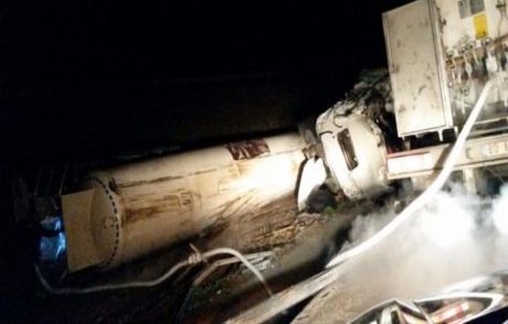 Sıvı Oksijen Yüklü Tanker Devrildi