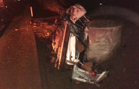 Kastamonu'da Otomobil Menfeze Çarptı