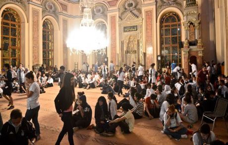 'camide İçki İçtiler' İddiası İçin Suç Duyurusu